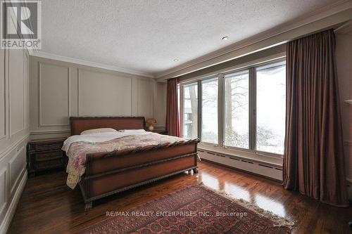 48 Cumberland Drive, Mississauga, ON - Indoor Photo Showing Bedroom