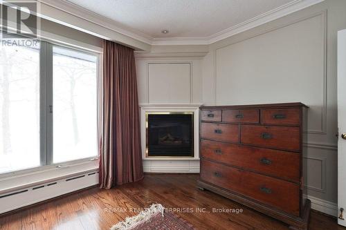 48 Cumberland Drive, Mississauga, ON - Indoor With Fireplace
