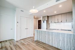 1412-2000 Rue Sauvé O.  Montréal (Ahuntsic-Cartierville), QC H4N 0E5