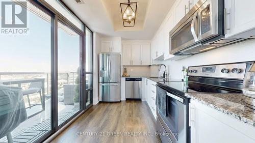 1106 - 45 Yorkland Boulevard, Brampton, ON - Indoor Photo Showing Kitchen With Upgraded Kitchen