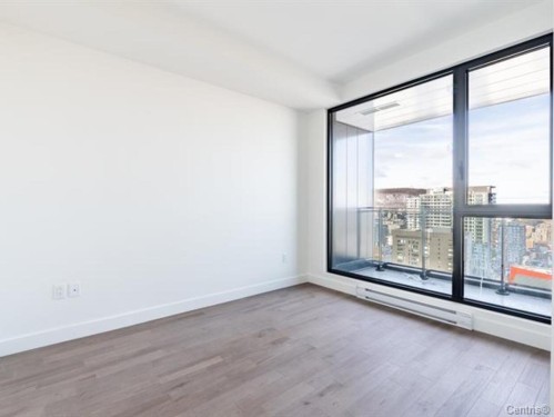 Chambre à coucher - 3208-1245 Rue De Bleury, Montréal (Ville-Marie), QC - Indoor Photo Showing Other Room