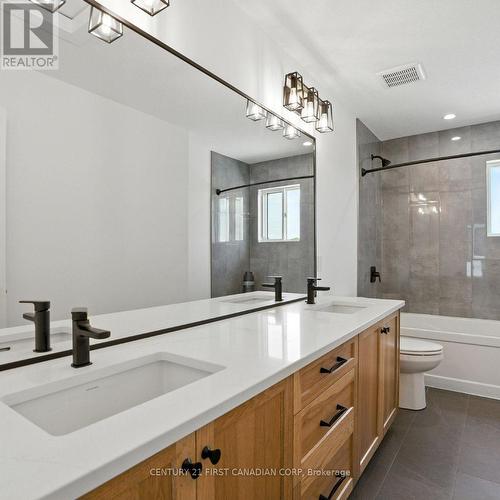 3108 Gillespie Trail, London South (South V), ON - Indoor Photo Showing Bathroom