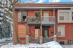 216 BAY STREET  Ottawa, ON K1R 5Y9