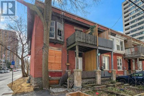 216 BAY STREET  Ottawa, ON K1R 5Y9