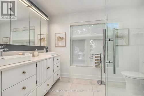 160 Begonia Avenue, Ottawa, ON - Indoor Photo Showing Bathroom