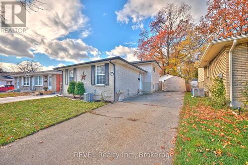 2989 LOYALIST AVENUE  Niagara Falls (Church's Lane), ON L2J 3K8