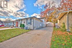 2989 LOYALIST AVENUE  Niagara Falls (Church's Lane), ON L2J 3K8