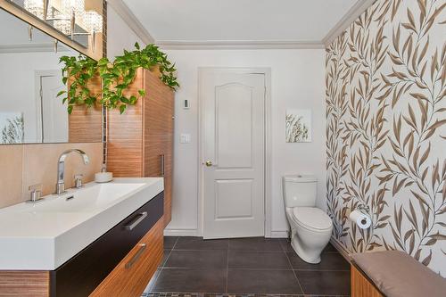 Salle de bains - 92 Rue Latour, Saint-Constant, QC - Indoor Photo Showing Bathroom