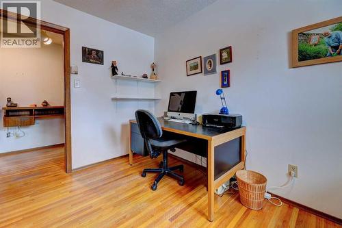 14 Munro Crescent, Red Deer, AB - Indoor Photo Showing Office