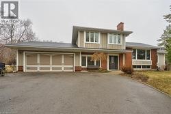 5 BAYVIEW Avenue  Dundas, ON L9H 4W8