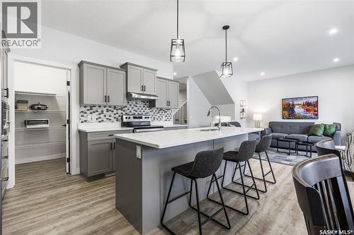 343 Stilling Manor, Saskatoon, SK - Indoor Photo Showing Kitchen With Stainless Steel Kitchen With Upgraded Kitchen