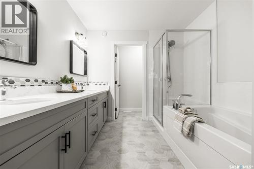 343 Stilling Manor, Saskatoon, SK - Indoor Photo Showing Bathroom