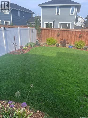 343 Stilling Manor, Saskatoon, SK - Outdoor