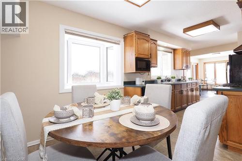 727 Riverside Drive, Cambridge, ON - Indoor Photo Showing Dining Room
