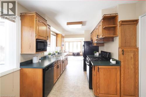 727 Riverside Drive, Cambridge, ON - Indoor Photo Showing Kitchen With Double Sink