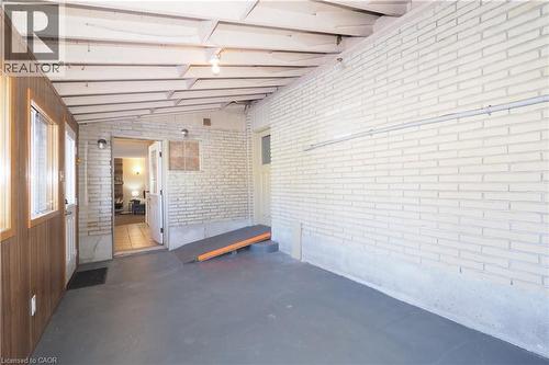 727 Riverside Drive, Cambridge, ON - Indoor Photo Showing Garage