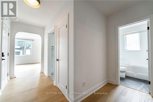 391 Greenwood Avenue, Ottawa, ON - Indoor Photo Showing Other Room