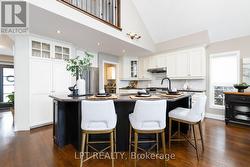 Bright & Cheerful Kitchen - 