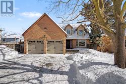 297 BURFORD STREET  Newmarket, ON L3Y 6E7