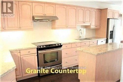 5847 Tayside Crescent, Mississauga, ON - Indoor Photo Showing Kitchen