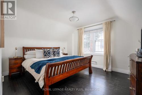 2034 Harvest Drive, Mississauga, ON - Indoor Photo Showing Bedroom