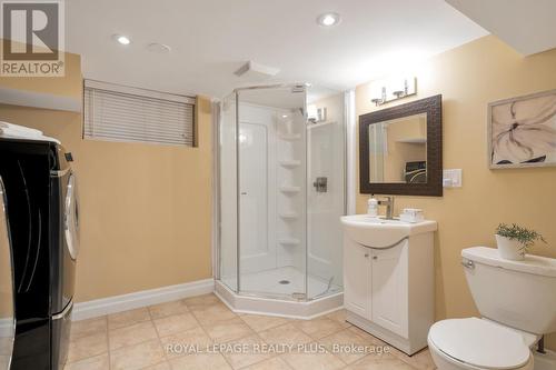 2034 Harvest Drive, Mississauga, ON - Indoor Photo Showing Bathroom