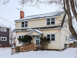 37 QUEEN Street  Truro, NS B2N 2A9