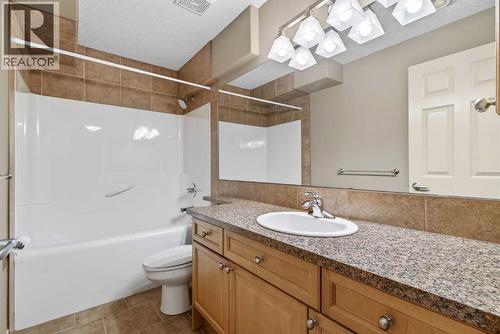 55 Billy Haynes Trail, Okotoks, AB - Indoor Photo Showing Bathroom