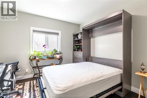 11 Champlain Court, Chatham, ON - Indoor Photo Showing Bedroom