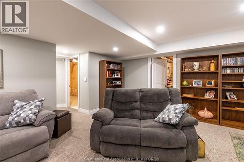 11 Champlain Court, Chatham, ON - Indoor Photo Showing Other Room