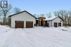 295 ALLEN Road  Grimsby, ON L3M 4E7