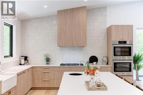 295 Allen Road, Grimsby, ON - Indoor Photo Showing Kitchen