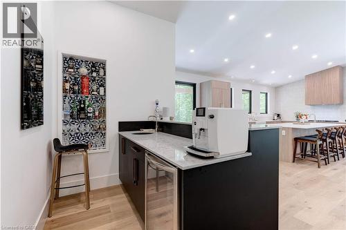 Coffee bar - 295 Allen Road, Grimsby, ON - Indoor