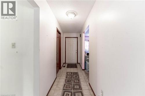 5 Charing Drive, Hamilton, ON - Indoor Photo Showing Other Room