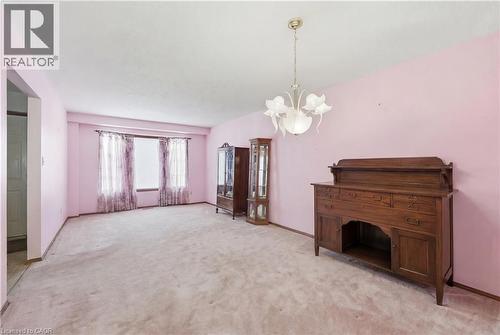 5 Charing Drive, Hamilton, ON - Indoor Photo Showing Other Room