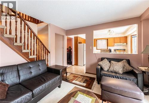 5 Charing Drive, Hamilton, ON - Indoor Photo Showing Living Room
