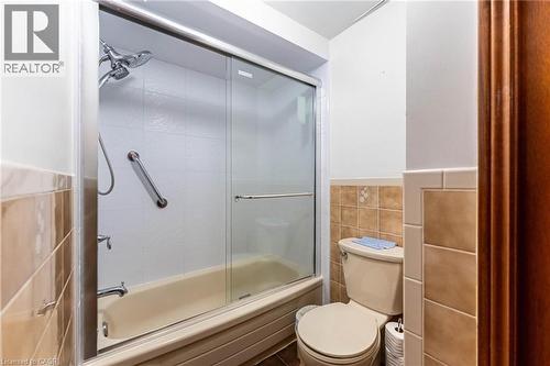 5 Charing Drive, Hamilton, ON - Indoor Photo Showing Bathroom