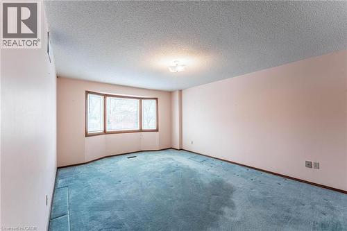 5 Charing Drive, Hamilton, ON - Indoor Photo Showing Other Room