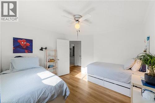 4401 Vallence Drive, Burlington, ON - Indoor Photo Showing Bedroom
