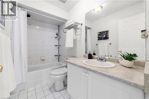 4401 Vallence Drive, Burlington, ON - Indoor Photo Showing Bathroom