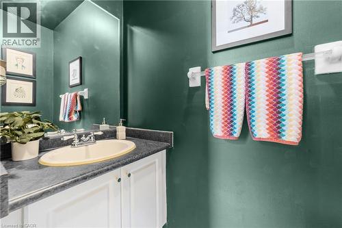 4401 Vallence Drive, Burlington, ON - Indoor Photo Showing Bathroom