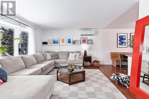 Living Room - 131 Albert Street, Collingwood, ON - Indoor Photo Showing Living Room