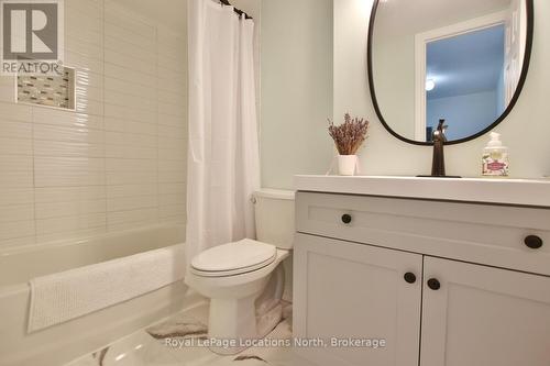 30 Joseph Trail, Collingwood, ON - Indoor Photo Showing Bathroom