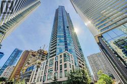 812 - 45 CHARLES STREET E  Toronto, ON M4Y 0B8