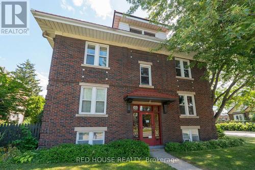 55 Balsam Avenue S, Hamilton, ON - Outdoor