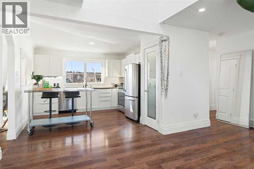 111 Macleod Trail E, Rural Foothills County, AB - Indoor Photo Showing Kitchen