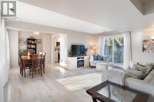 89 1/2 Albert Street, St. Catharines (Downtown), ON - Indoor Photo Showing Living Room