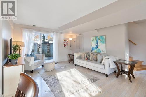 89 1/2 Albert Street, St. Catharines (Downtown), ON - Indoor Photo Showing Living Room