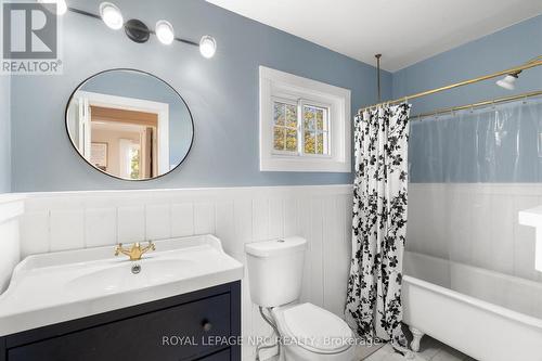 89 1/2 Albert Street, St. Catharines (Downtown), ON - Indoor Photo Showing Bathroom