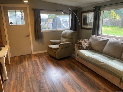 247 Huson Rd, Qualicum Beach, BC 